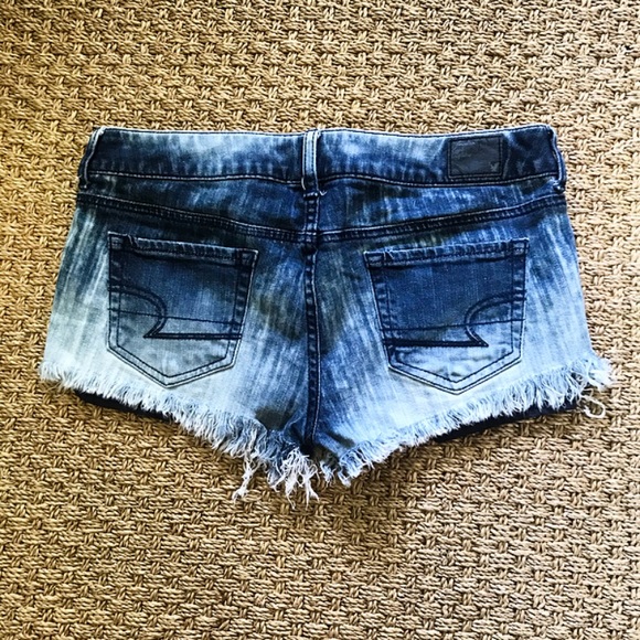 Cut Off Denim Stretch AE Shorts - Picture 2 of 2